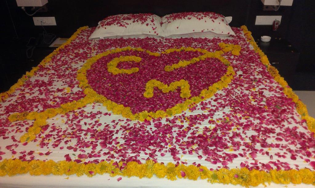 Hotel Magnum Inn Junagadh Eksteriør billede