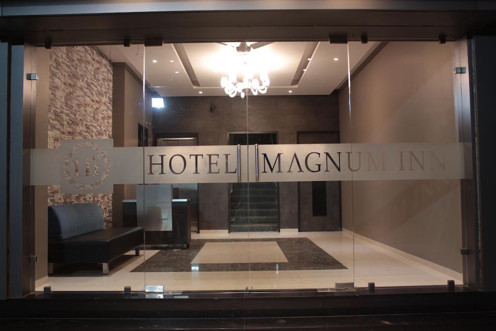 Hotel Magnum Inn Junagadh Eksteriør billede