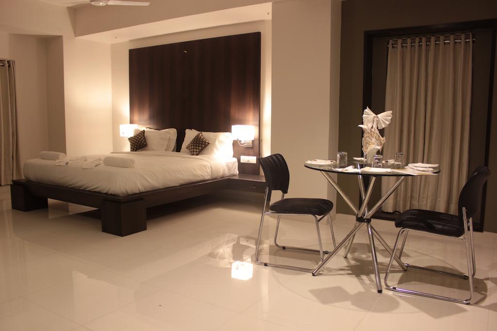 Hotel Magnum Inn Junagadh Værelse billede