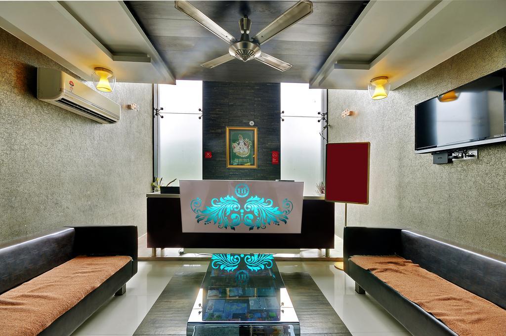 Hotel Magnum Inn Junagadh Eksteriør billede
