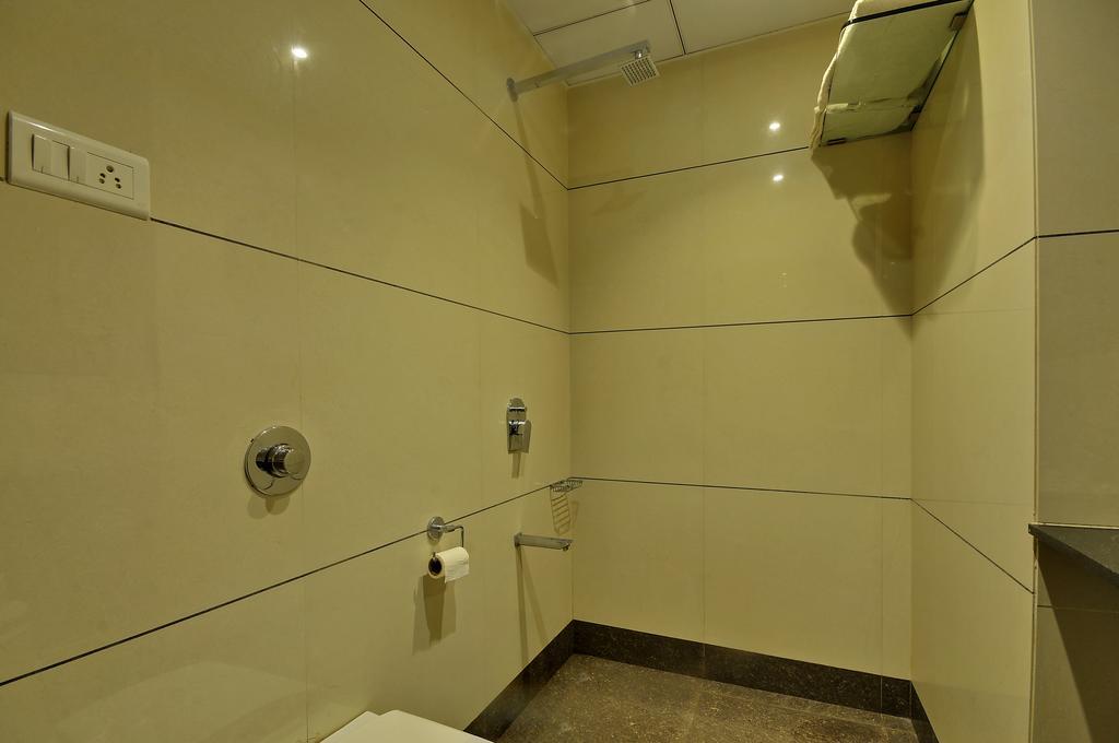 Hotel Magnum Inn Junagadh Eksteriør billede