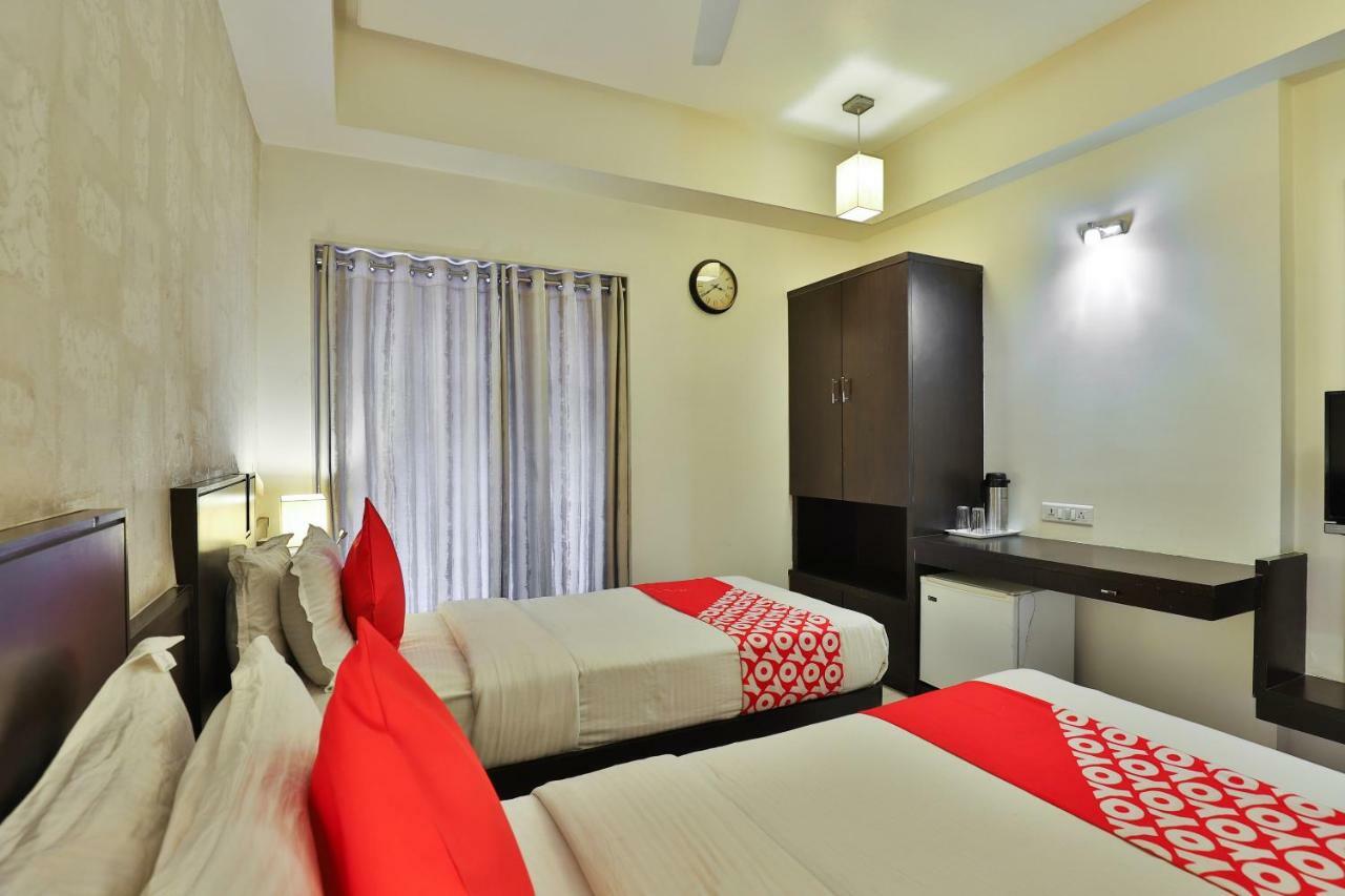 Hotel Magnum Inn Junagadh Eksteriør billede