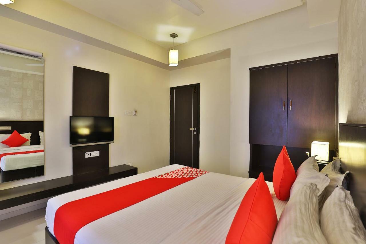 Hotel Magnum Inn Junagadh Eksteriør billede